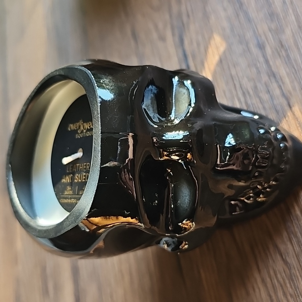 Black Skull Candle